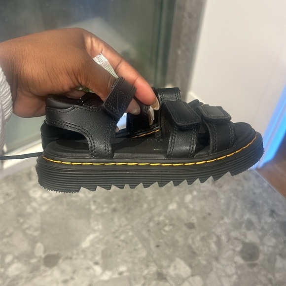 Dr. Martens Vossie Junior Sandals – Kids Size 11us unisex - Picture 3 of 5